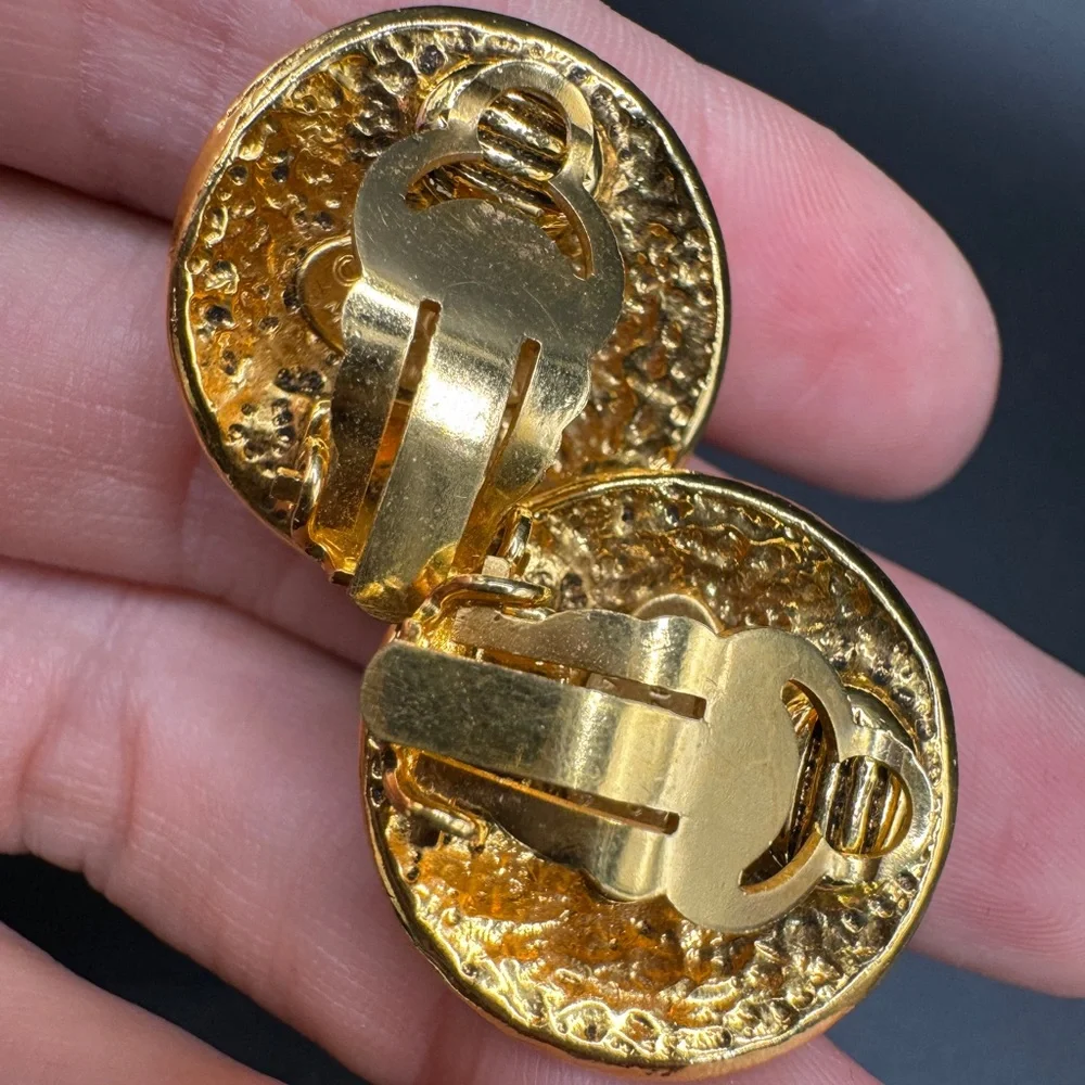 LOT 1260 24K gold plated Chanel hummered earrings